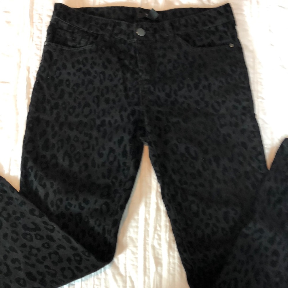 Velvet leopard prints jeans